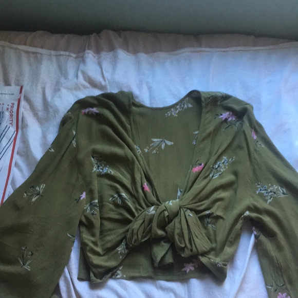 Billabong Tops - Billabong wrap top